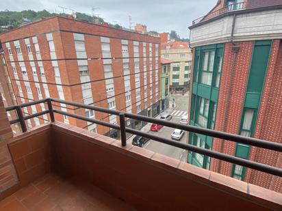 Vista exterior de Pis en venda en Langreo amb Terrassa