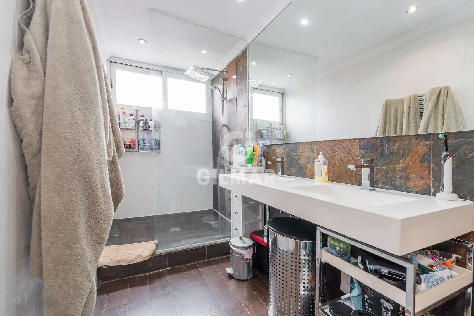 Baño de Casa adosada en venta en Madrid con Calefacción, Jardín privado y Piscina