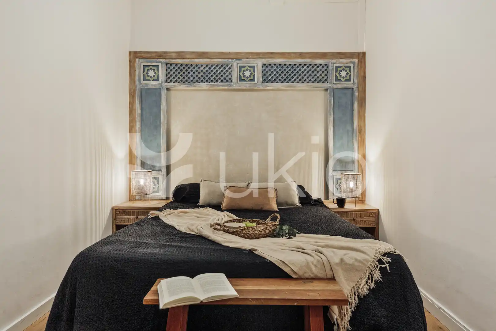 Habitación de Apartamento de alquiler en Barcelona con Calefacción, Amueblado y Horno