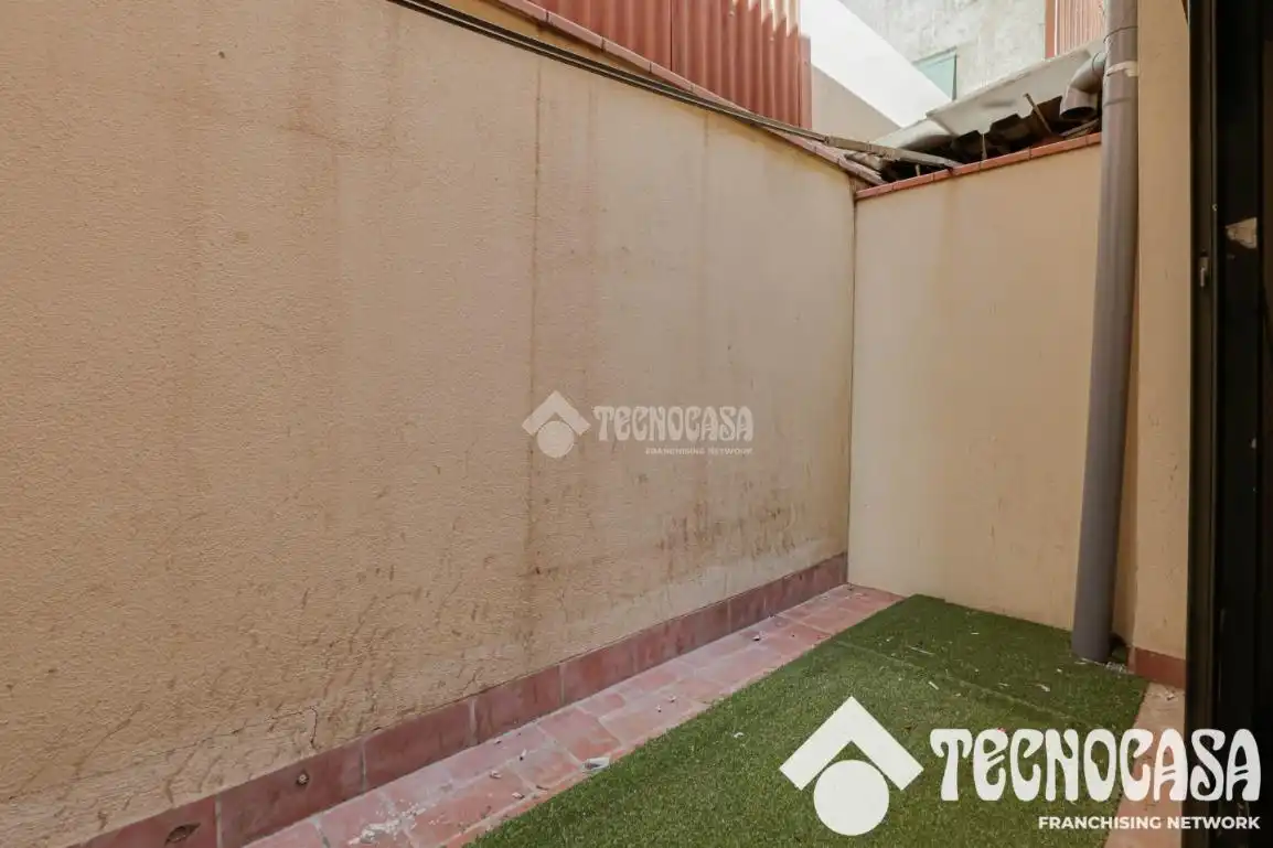 Terrace of Buildings for sale in Barcelona