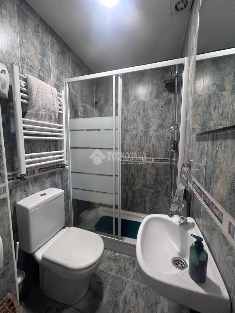 Baño de Piso en venta en Valdemoro con Aire acondicionado y Calefacción