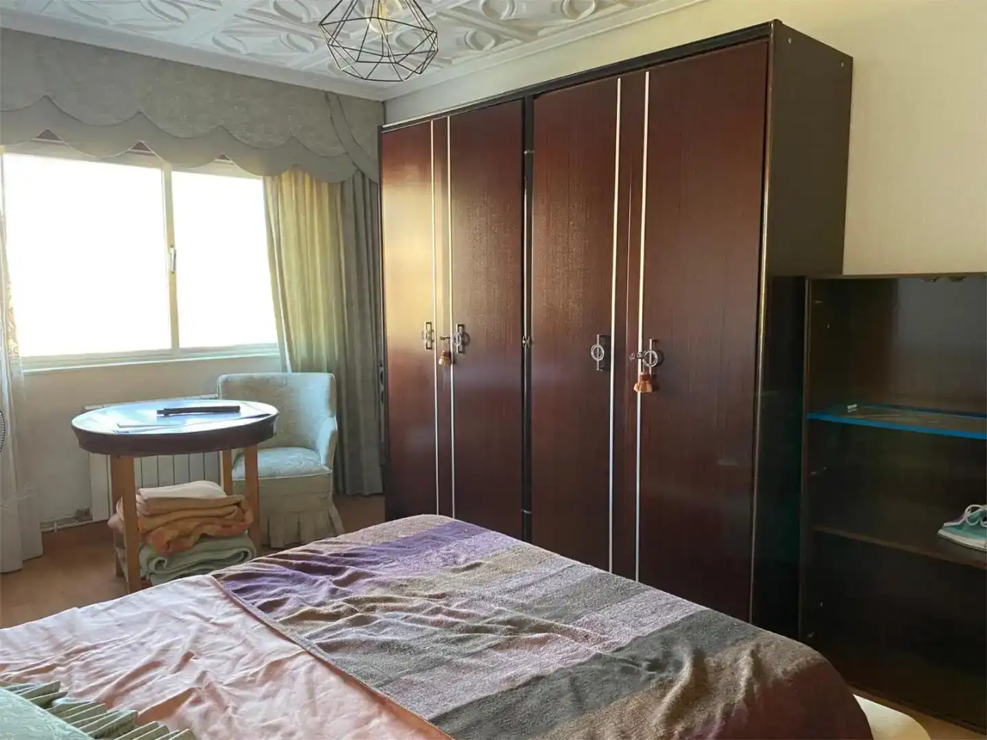 Schlafzimmer von Wohnung zur Miete in Torrelavega  mit Parkett, Abstellraum und Möbliert