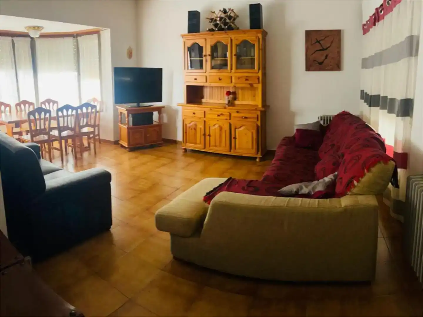 Sala d'estar de Pis en venda en El Casar de Escalona amb Aire condicionat i Piscina