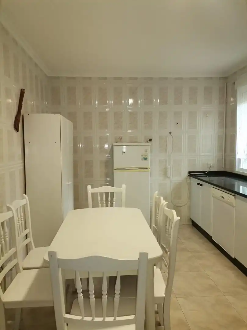 Cocina de Casa o chalet de alquiler en A Mezquita  con Calefacción, Terraza y Trastero