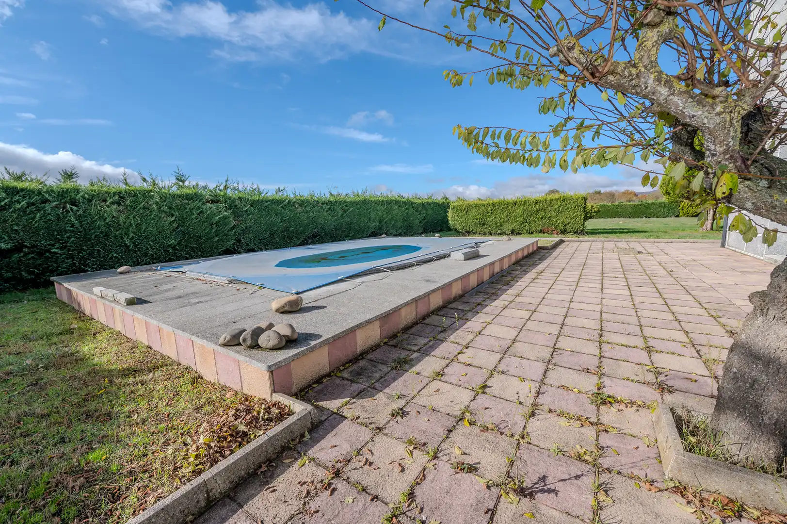 Piscina de Casa o xalet en venda en Xinzo de Limia amb Piscina i Moblat