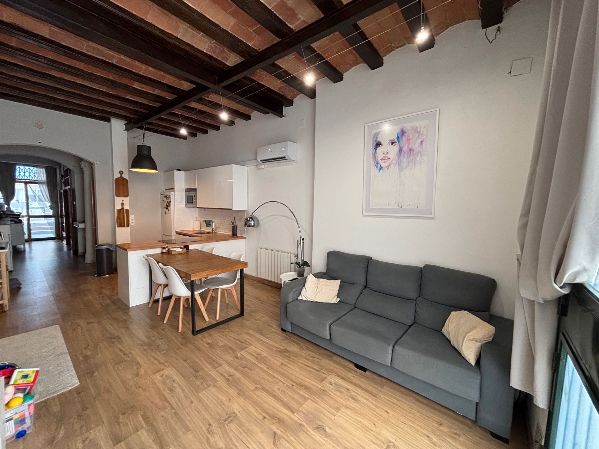 Sala de estar de Planta baja en venta en El Masnou con Aire acondicionado, Parquet y Horno