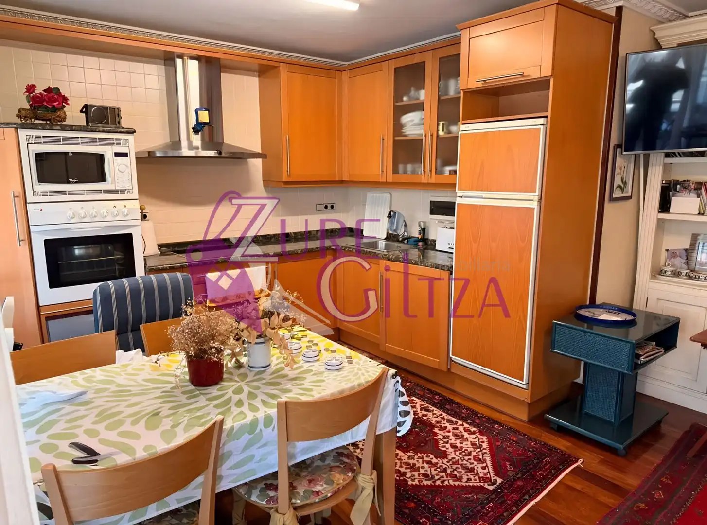 Cocina de Apartamento de alquiler en Laredo con Calefacción, Terraza y Amueblado