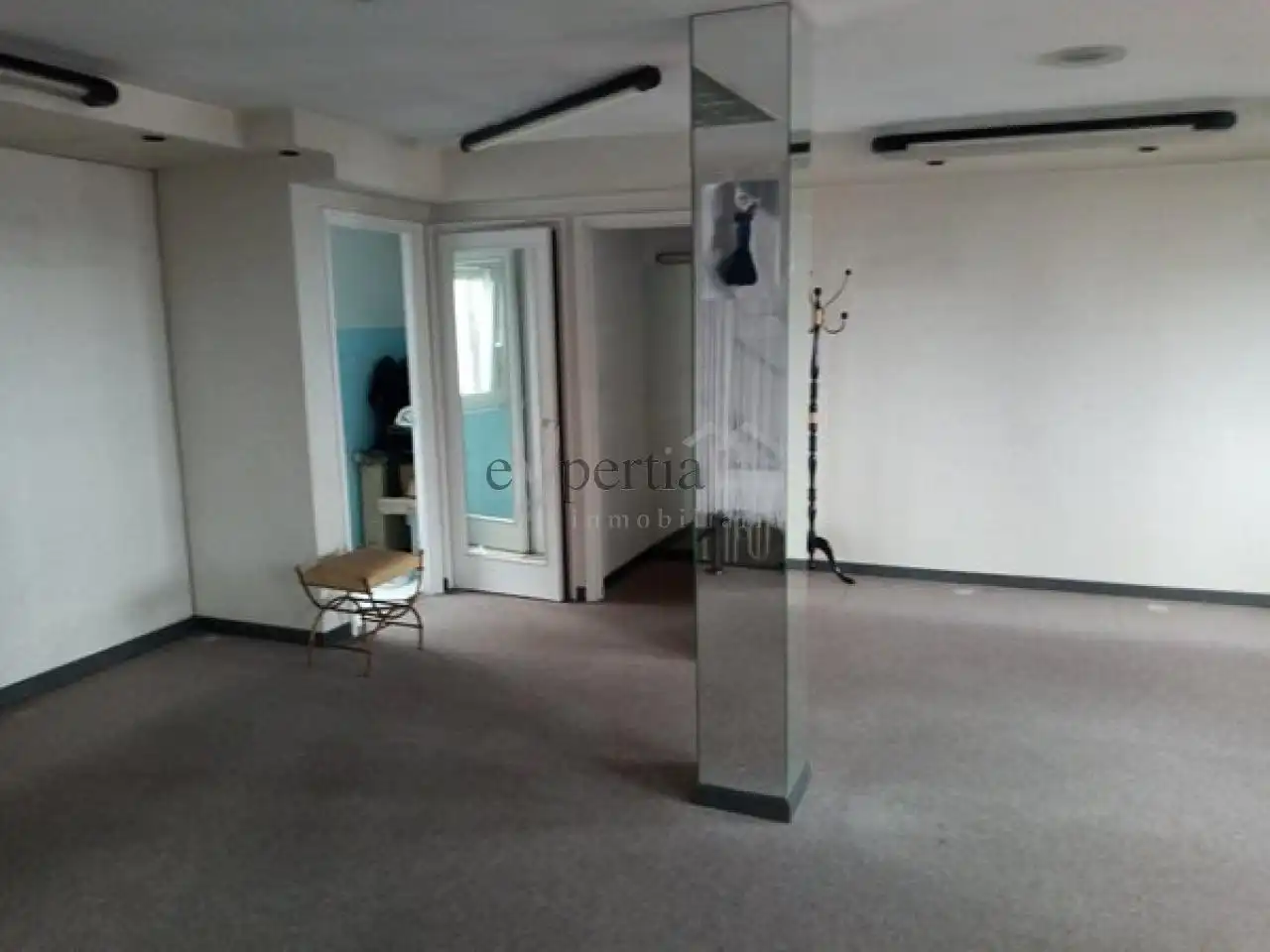 Commercial properties for rent in Boiro  with Furnished