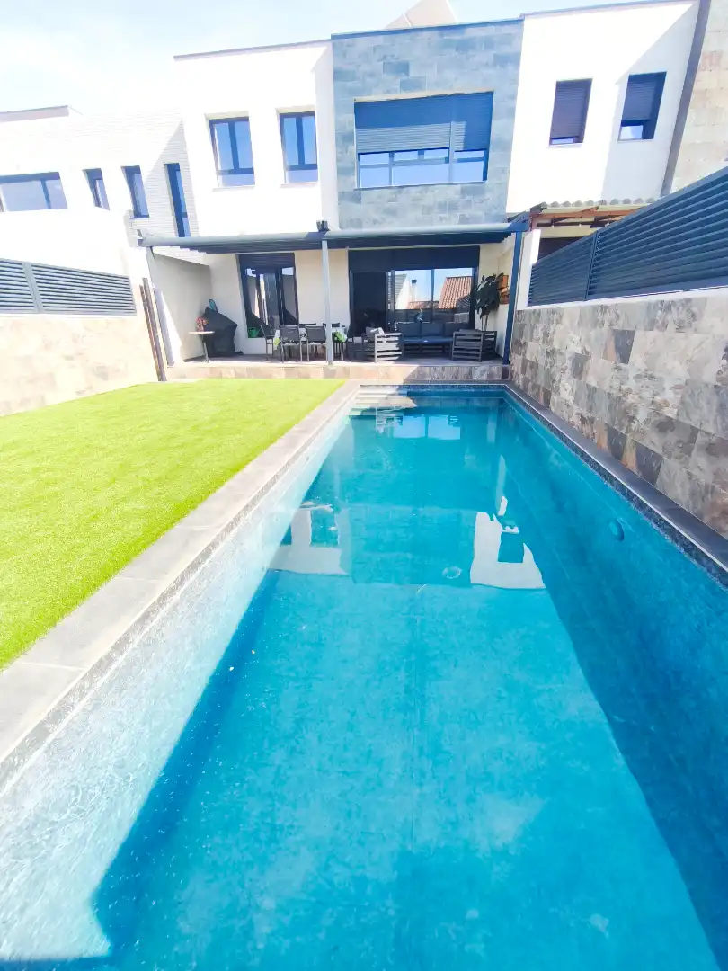 Schwimmbecken von Haus oder Chalet zum Verkauf in Arroyomolinos (Madrid) mit Heizung, Privatgarten und Schwimmbad