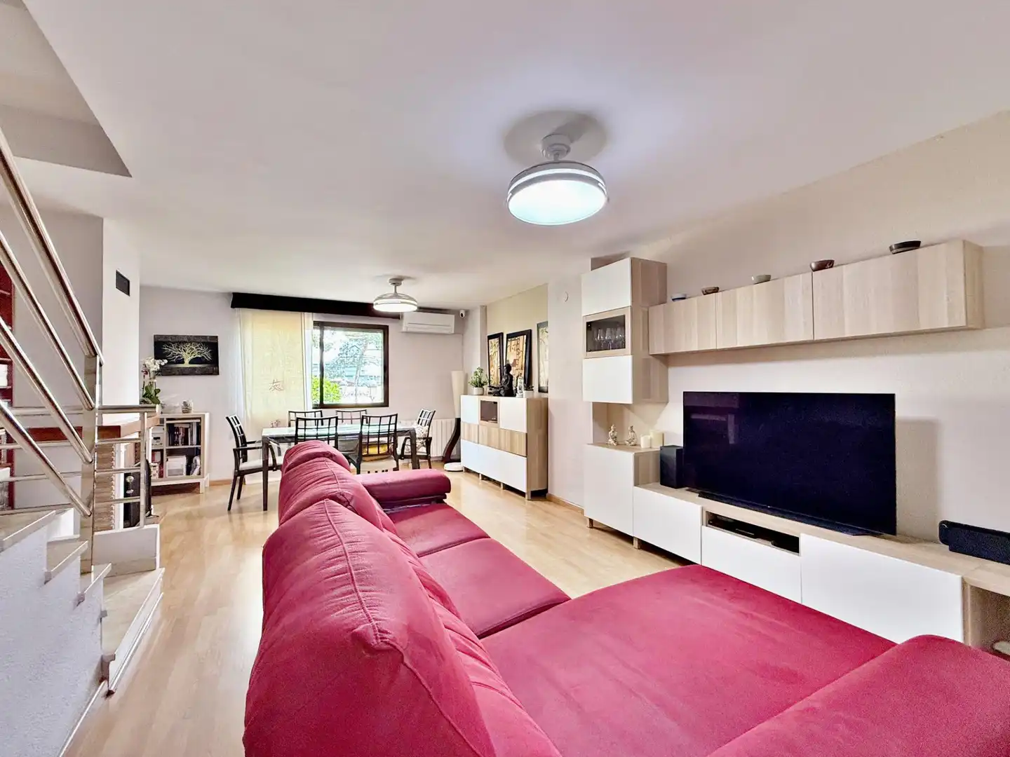 Sala de estar de Casa adosada en venta en Paterna con Aire acondicionado, Jardín privado y Trastero