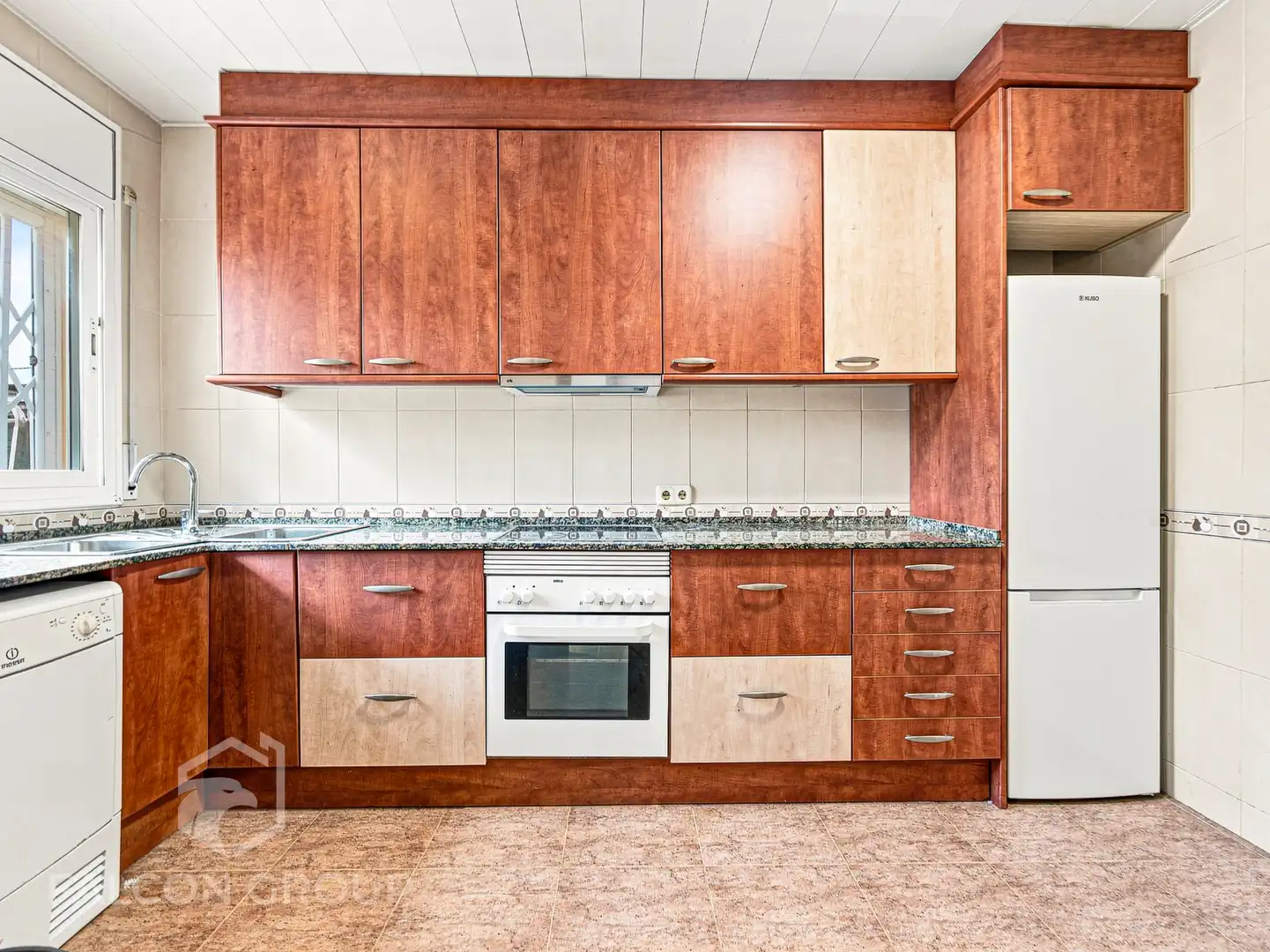 Cocina de Finca rústica en venta en Vilanova i la Geltrú con Aire acondicionado, Calefacción y Jardín privado