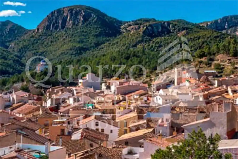 Vista exterior de Pis en venda en La Vall d'Uixó