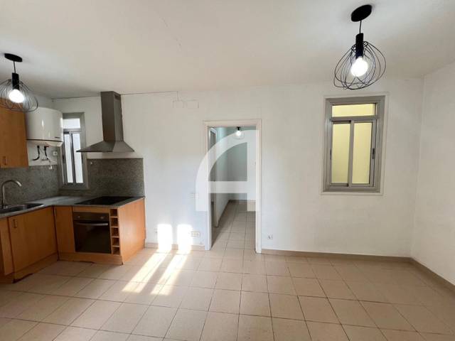 Piso en Alquiler en Carrer de Ramon Turró en El Poblenou