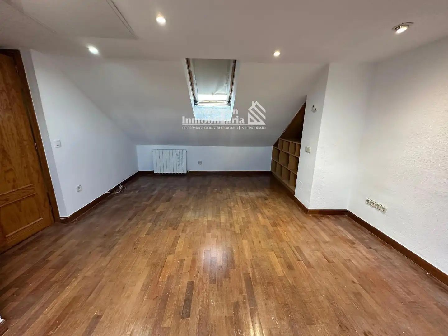 Casa adosada en venta en Cabrerizos con Calefacción, Terraza y Piscina