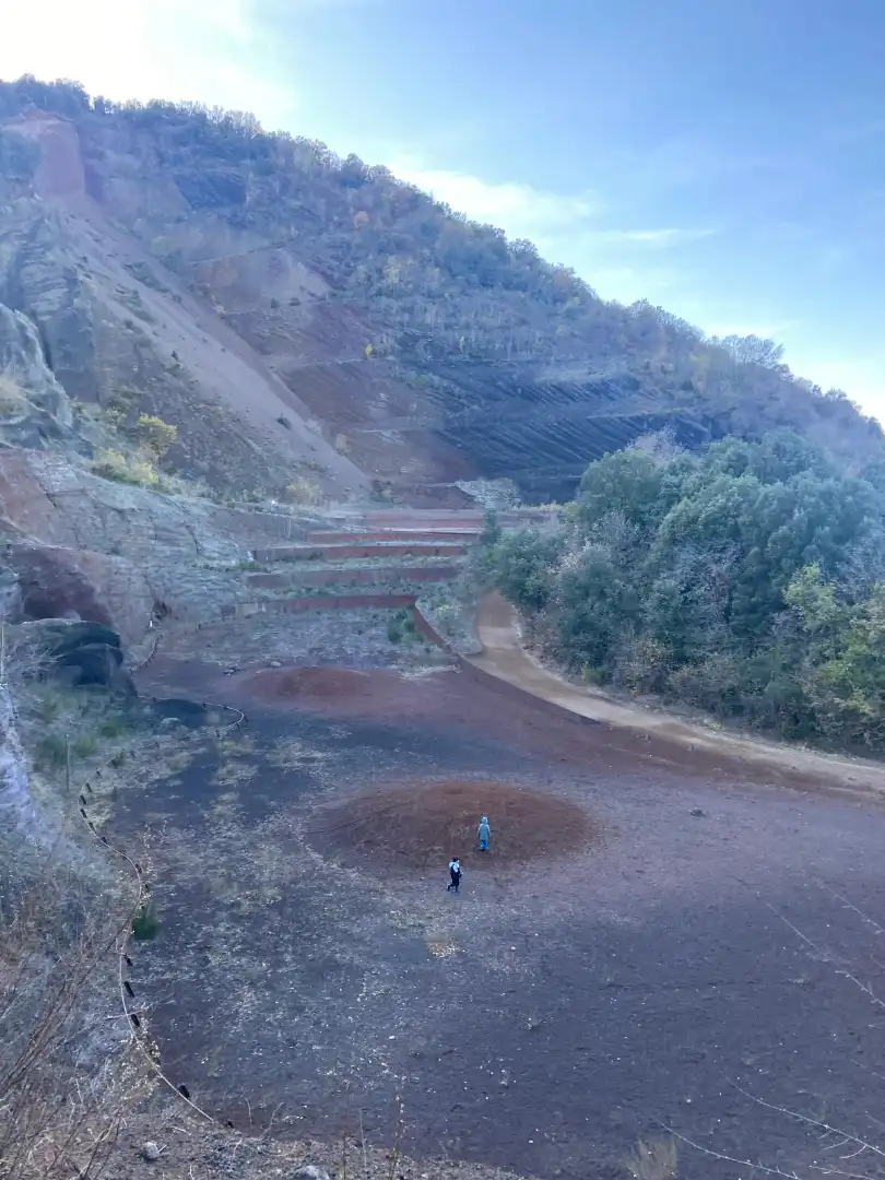 Vista exterior de Finca rústica en venda en Maià de Montcal amb Aire condicionat, Calefacció i Jardí privat