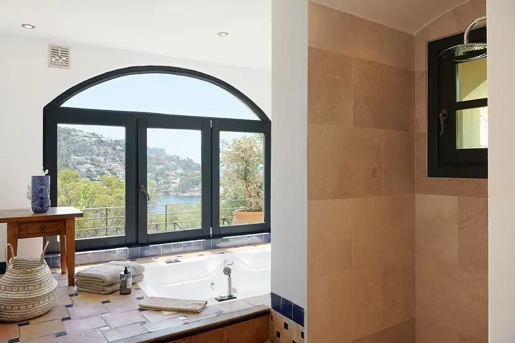 Bany de Casa o xalet en venda en Andratx amb Aire condicionat, Calefacció i Jardí privat