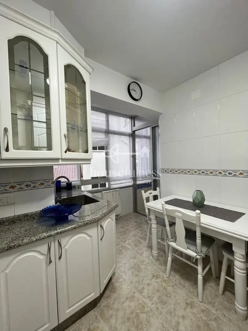 Cocina de Piso de alquiler en Narón con Calefacción, Terraza y Amueblado