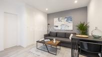 Sala d'estar de Apartament en venda en  Madrid Capital amb Aire condicionat, Calefacció i Terrassa