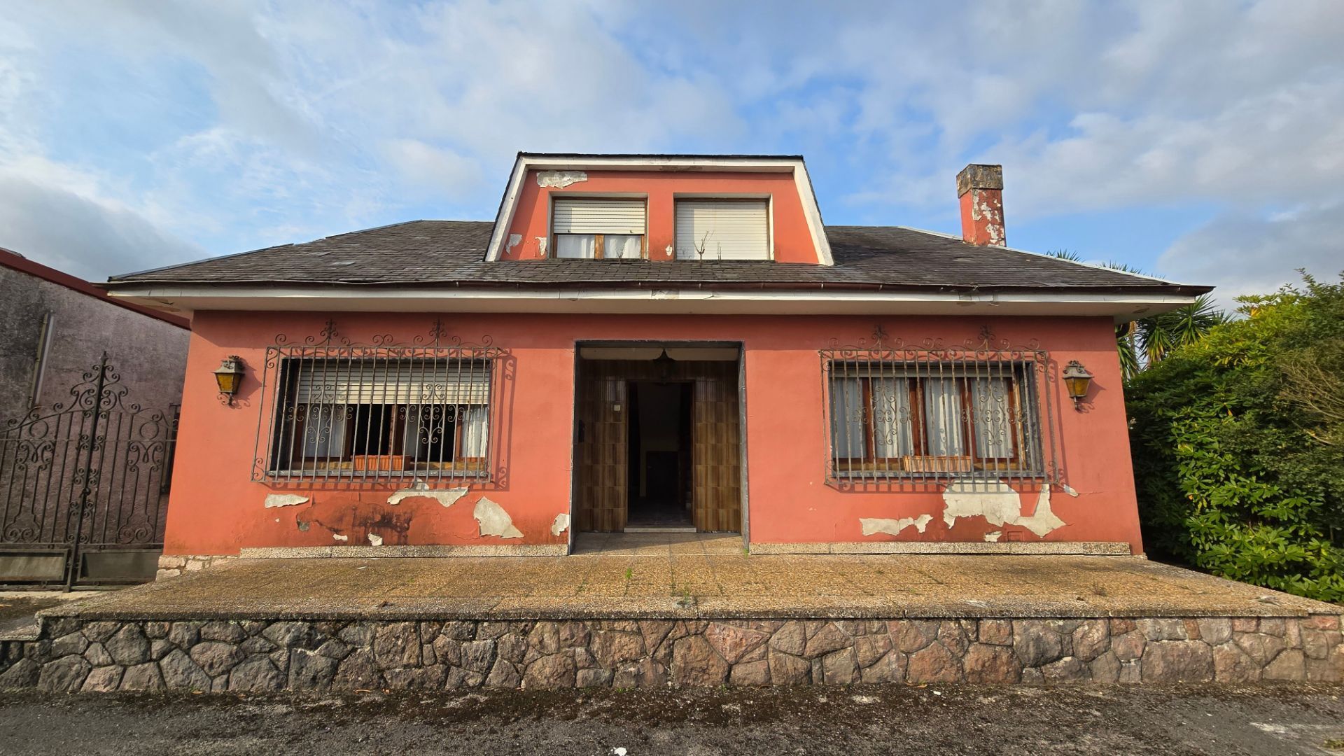 Industrial buildings for sale in Cué - San Roque - Andrín