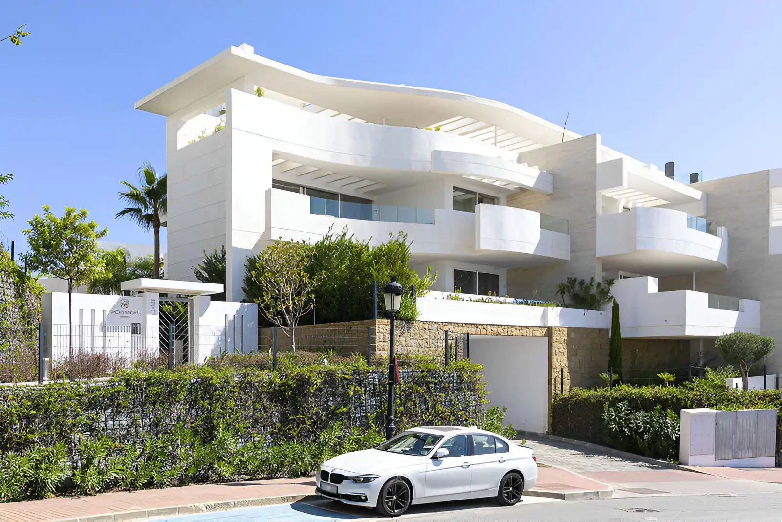 Exterior view of Ground floor for sale in Marbella  with Air Conditioner, Terrace and Storage room