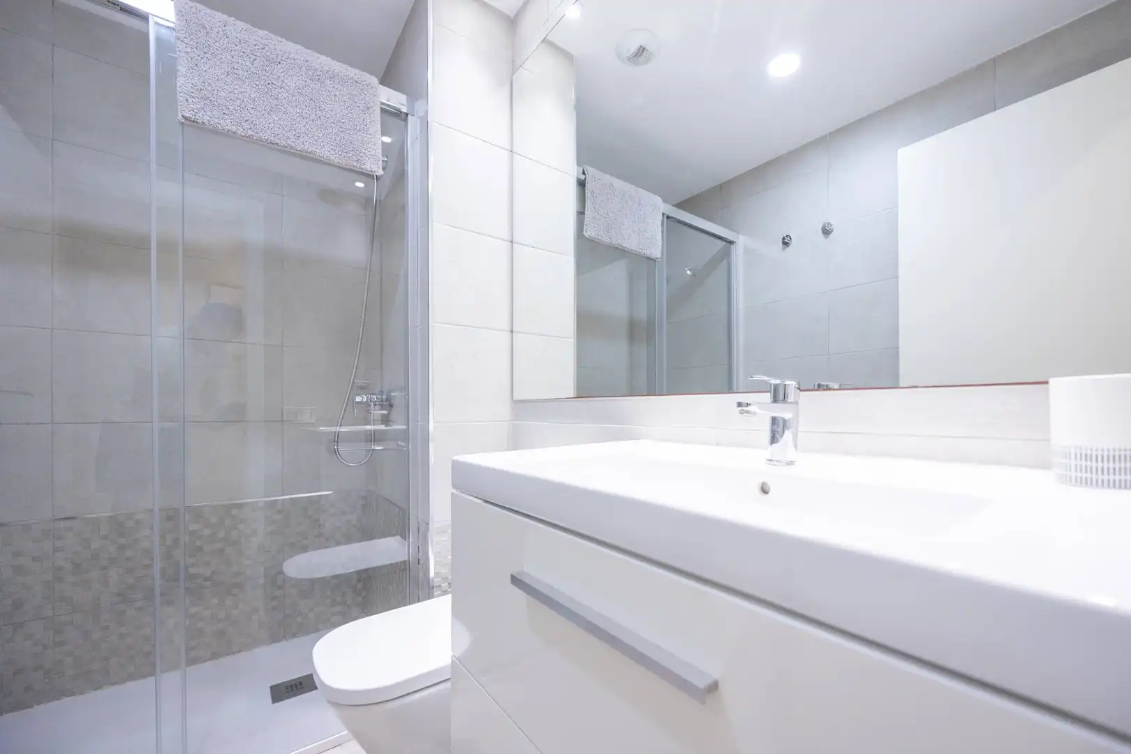 Bathroom of Flat for rent in Las Palmas de Gran Canaria  with Furnished