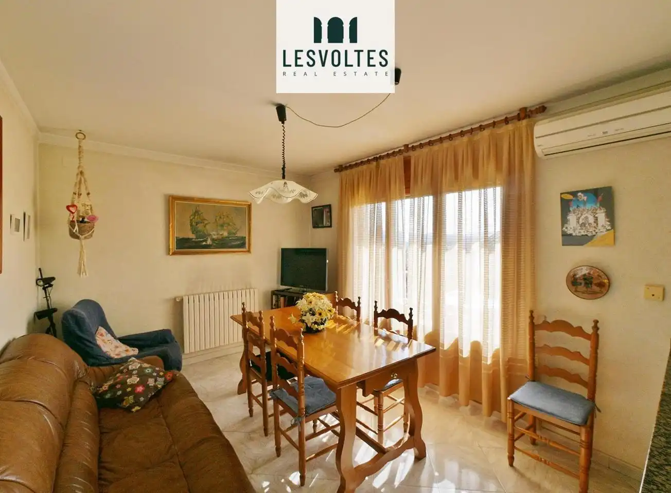 Casa amb terrassa en venda a calle de l'Escut Emporità, imagen 14