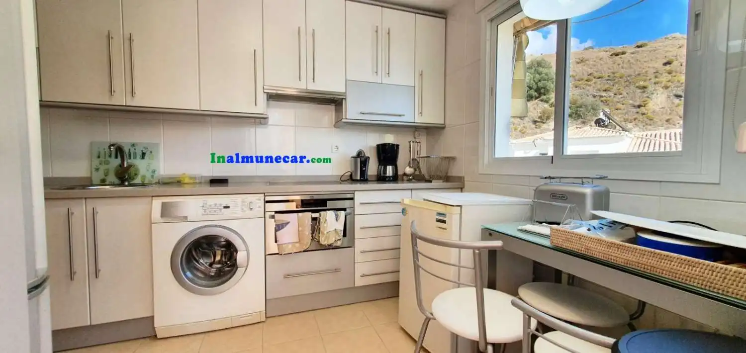 Cocina de Casa adosada en venta en Almuñécar con Aire acondicionado, Terraza y Piscina