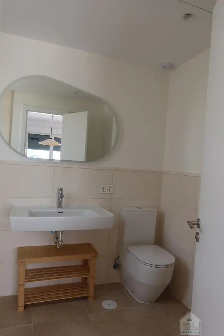 Bathroom of Houses for rent in Dos Hermanas  with Air Conditioner, Terrace and Storage room