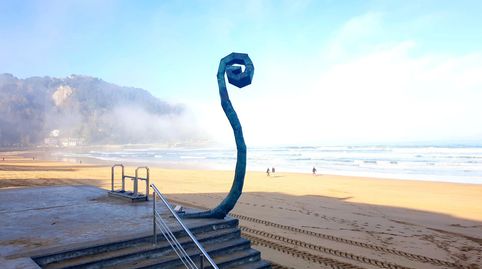 VIVIR FRENTE AL MAR EN ZARAUTZ: UNA UBICACIÓN PRIVILEGIADA CON ESPACIOS EXTERIORES ÚNICOS, imatge 2