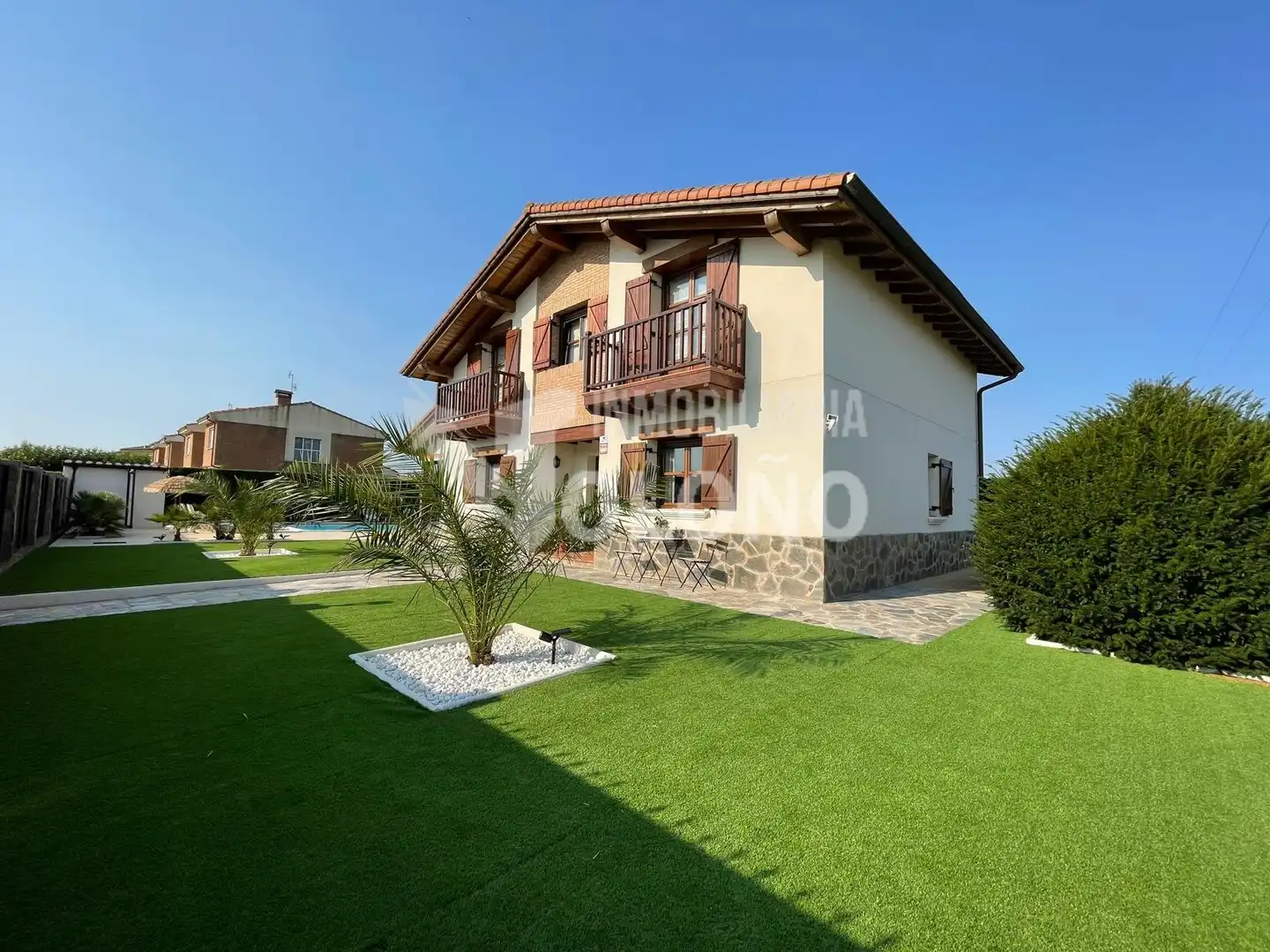 Vista exterior de Casa o chalet en venta en Cuzcurrita de Río Tirón con Calefacción, Jardín privado y Parquet