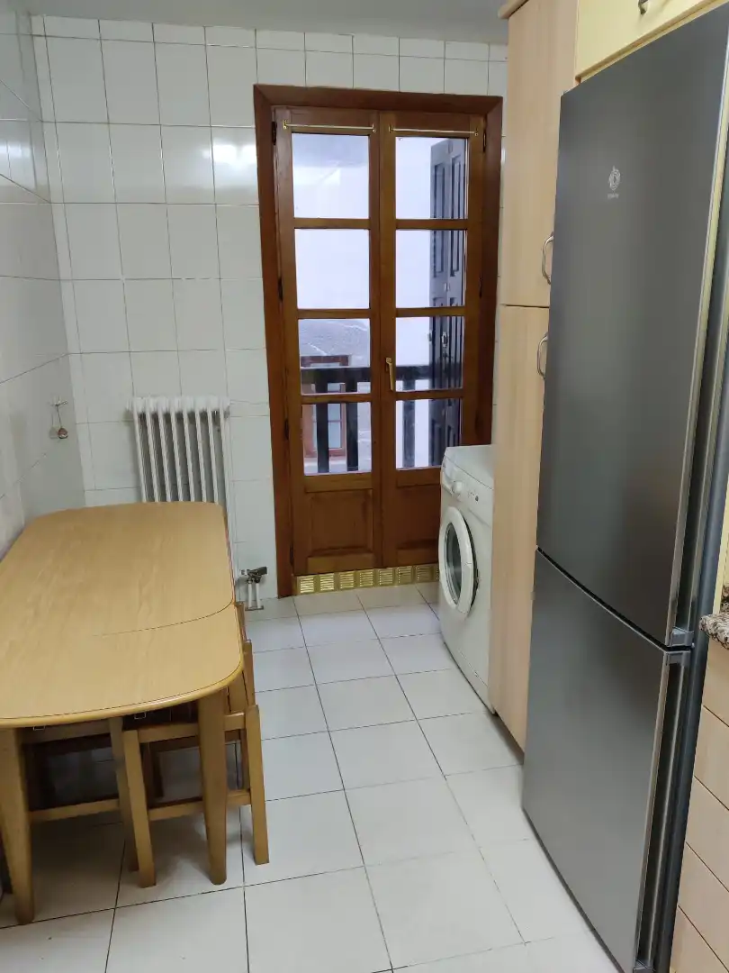 Cocina de Piso de alquiler en Lekunberri con Amueblado y Balcón
