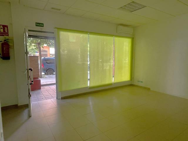 Local comercial en Alquiler en Calle Calle Argentina en V Centenario