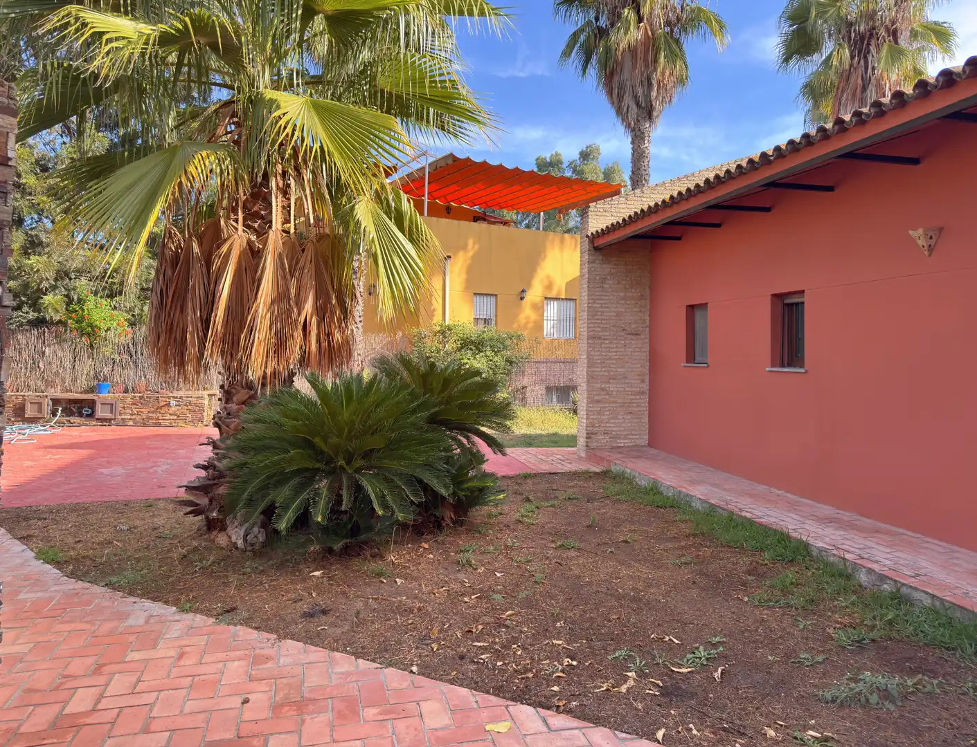 Vista exterior de Casa o chalet en venta en Carmona con Aire acondicionado, Calefacción y Jardín privado