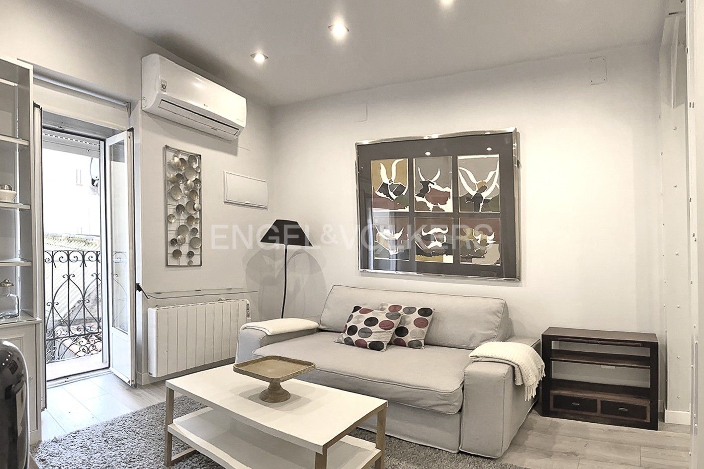 Living room of Apartment to rent in  Madrid Capital  with Air Conditioner, Heating and Parquet flooring