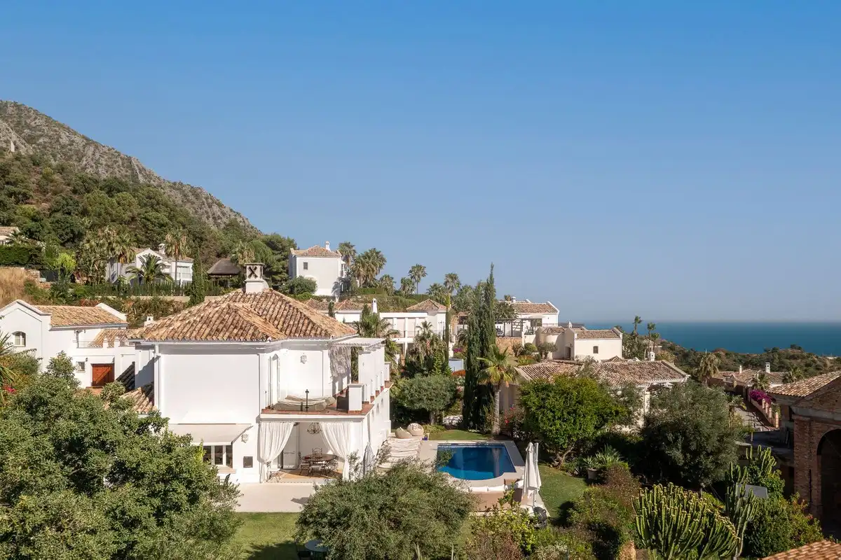 Exterior view of Commercial properties for sale in Istán, Málaga