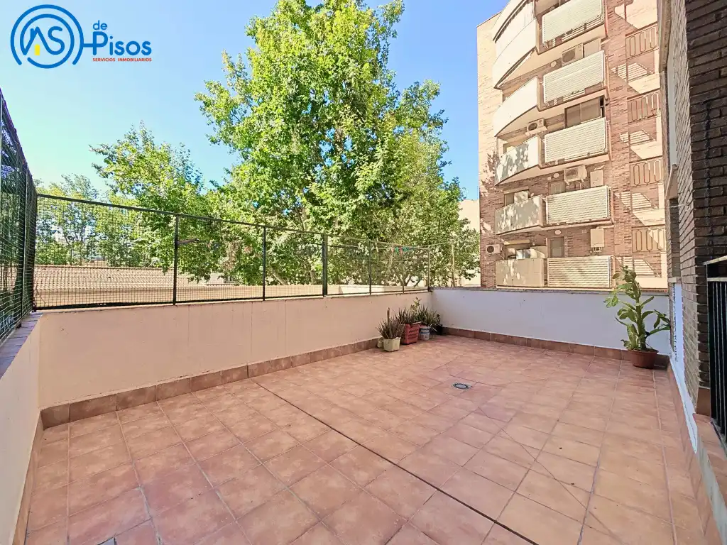 Flat for rent in Calle de Felisa Galé, 2, La Jota