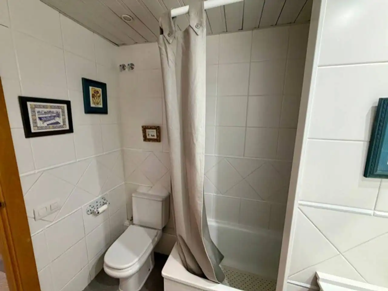 Baño de Piso de alquiler en Sabadell con Aire acondicionado, Calefacción y Parquet