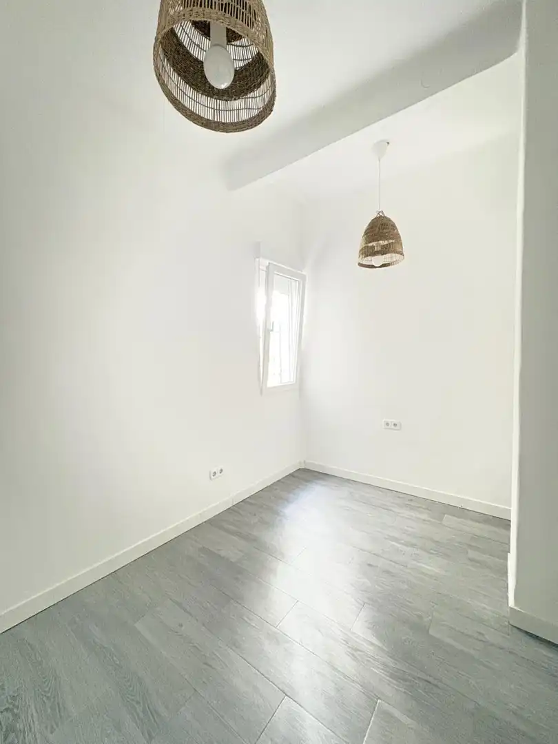 Schlafzimmer von Wohnung zur Miete in Madrid mit Klimaanlage und Heizung