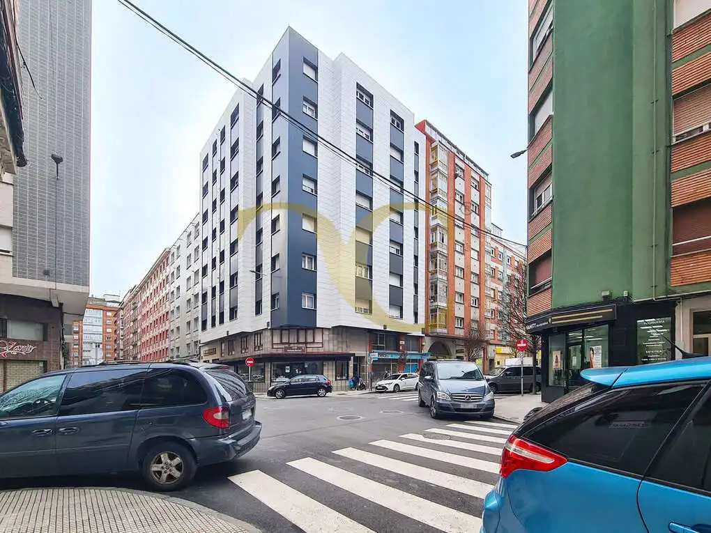 Vista exterior de Piso en venta en Gijón  con Calefacción