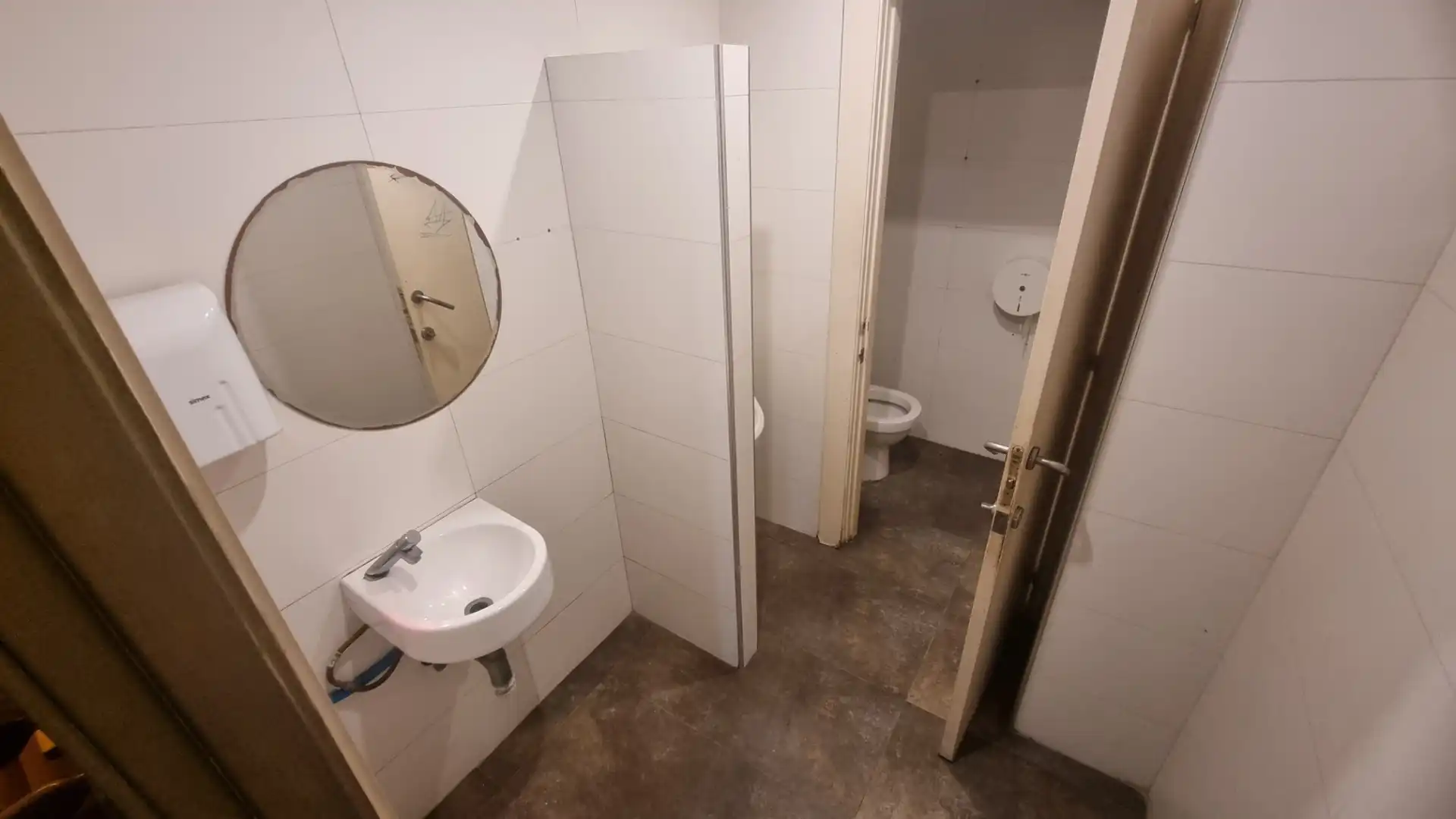 Baño de Local en traspaso en Sant Andreu