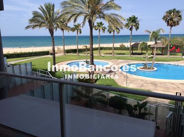 Apartment mit Pool zur Miete in Carrer Riu Seta