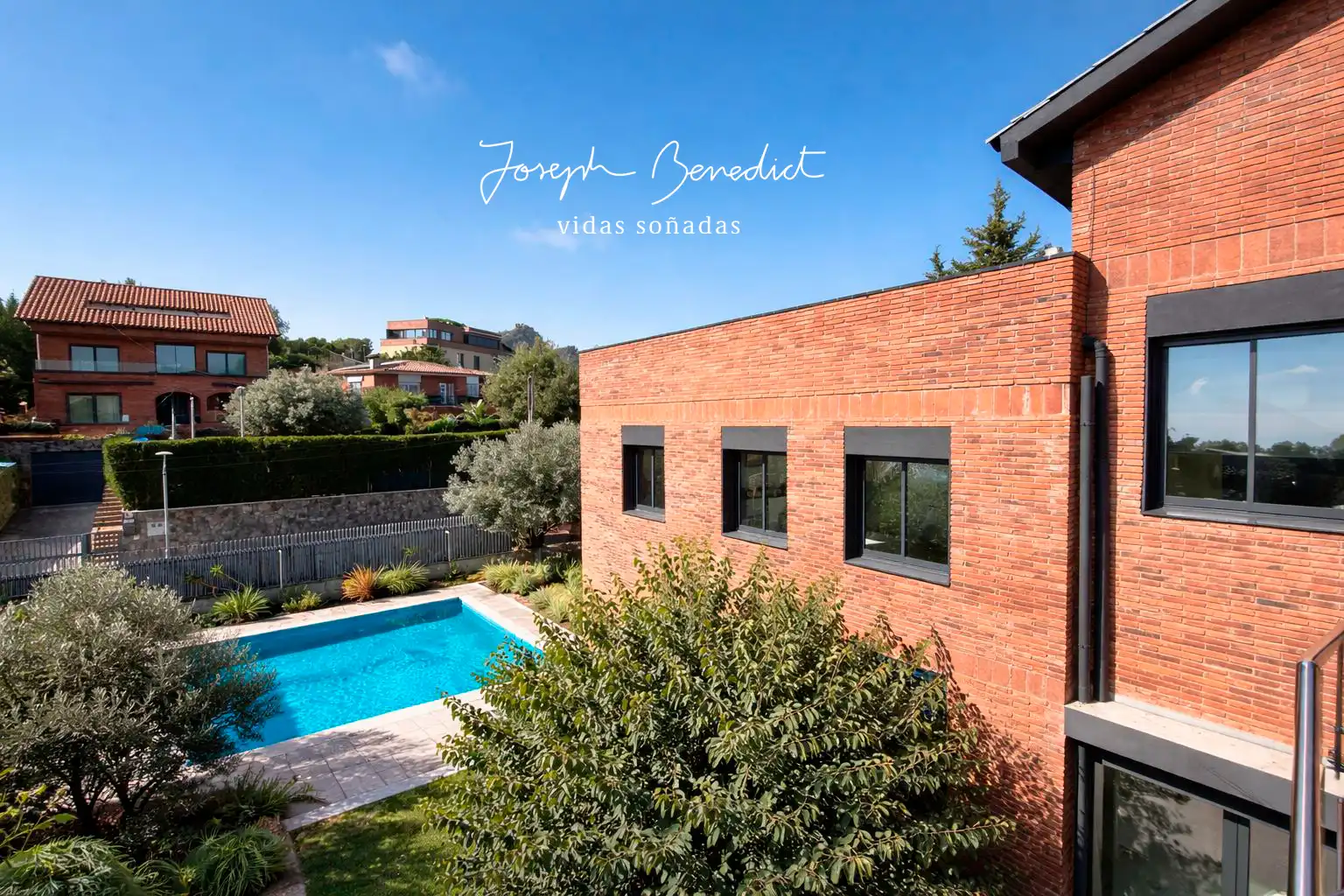 Piscina de Casa o xalet en venda en Castelldefels amb Aire condicionat, Calefacció i Jardí privat