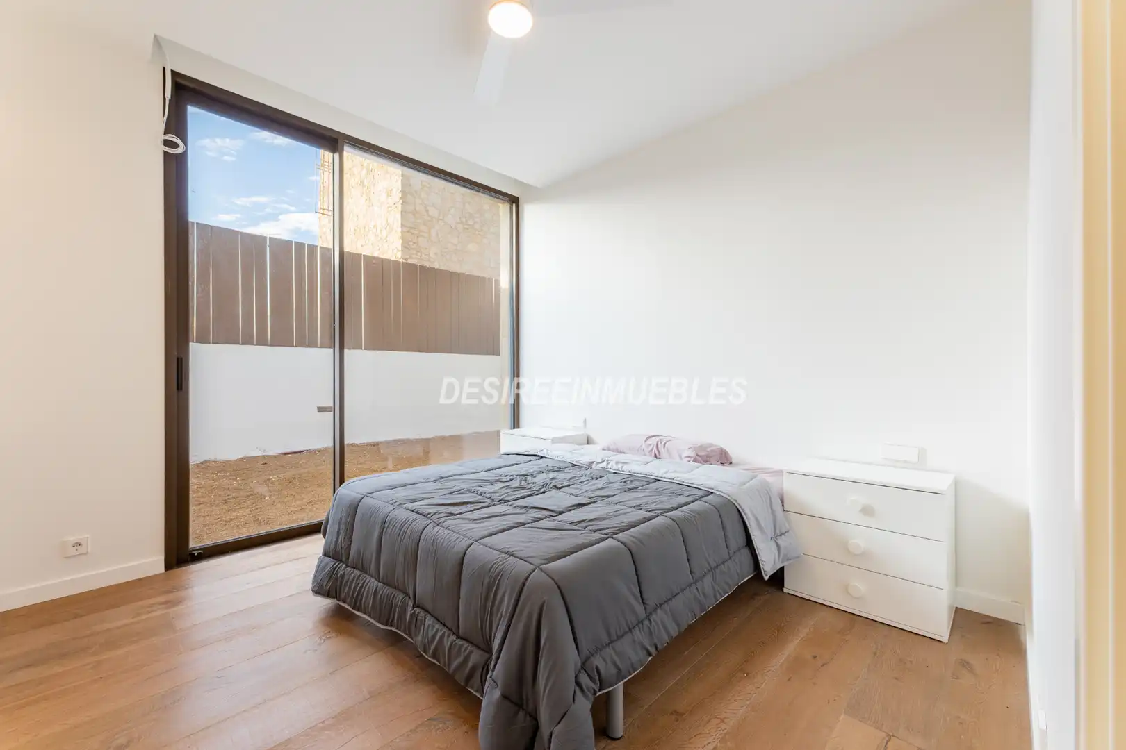 Habitación de Casa o chalet en venta en Godella con Aire acondicionado, Calefacción y Jardín privado