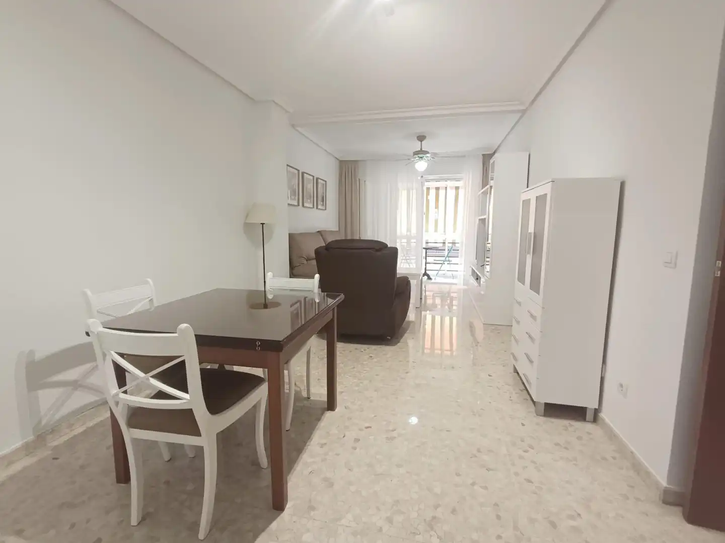 Living room of Flat for rent in Córdoba  with Air Conditioner, Private garden and Storage room