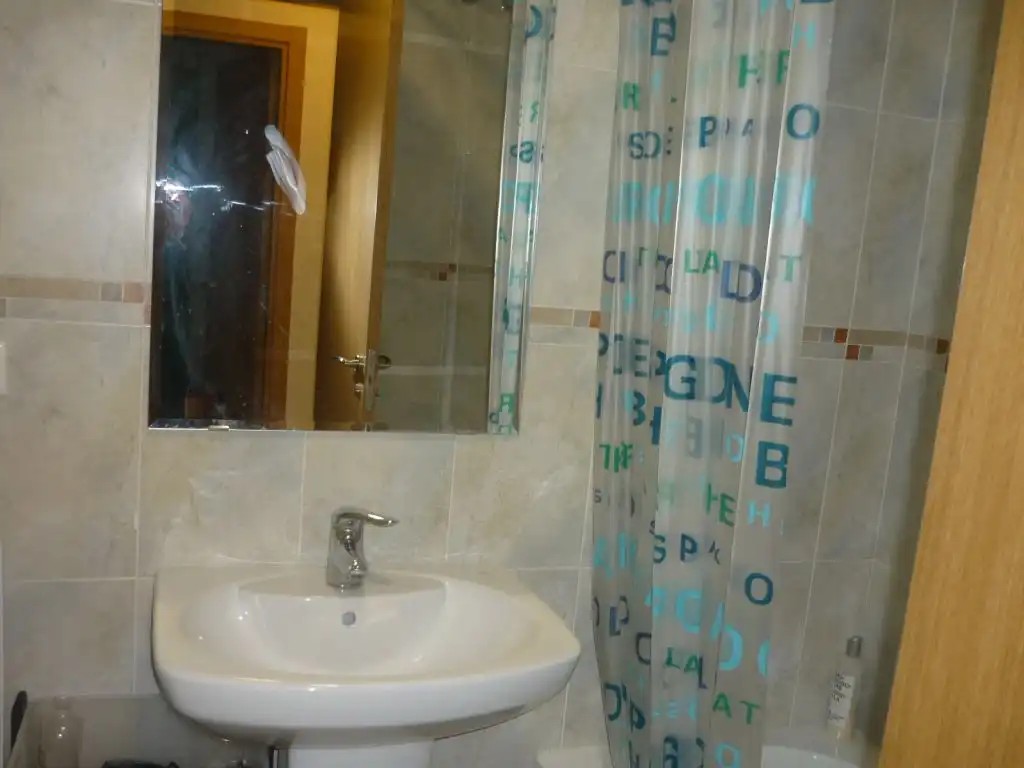 Baño de Piso de alquiler en Vall d'Alba con Trastero y Amueblado