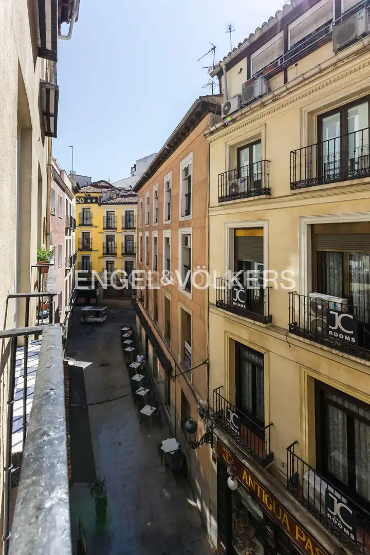 Exterior view of Flat for sale in Madrid  with Air Conditioner, Heating and Balcony
