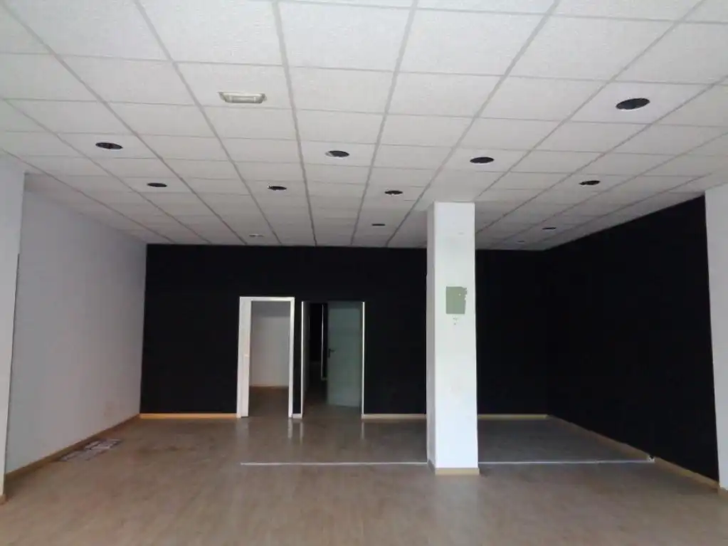 Business premises for sale in C/Sant Gaietà, imagen 2