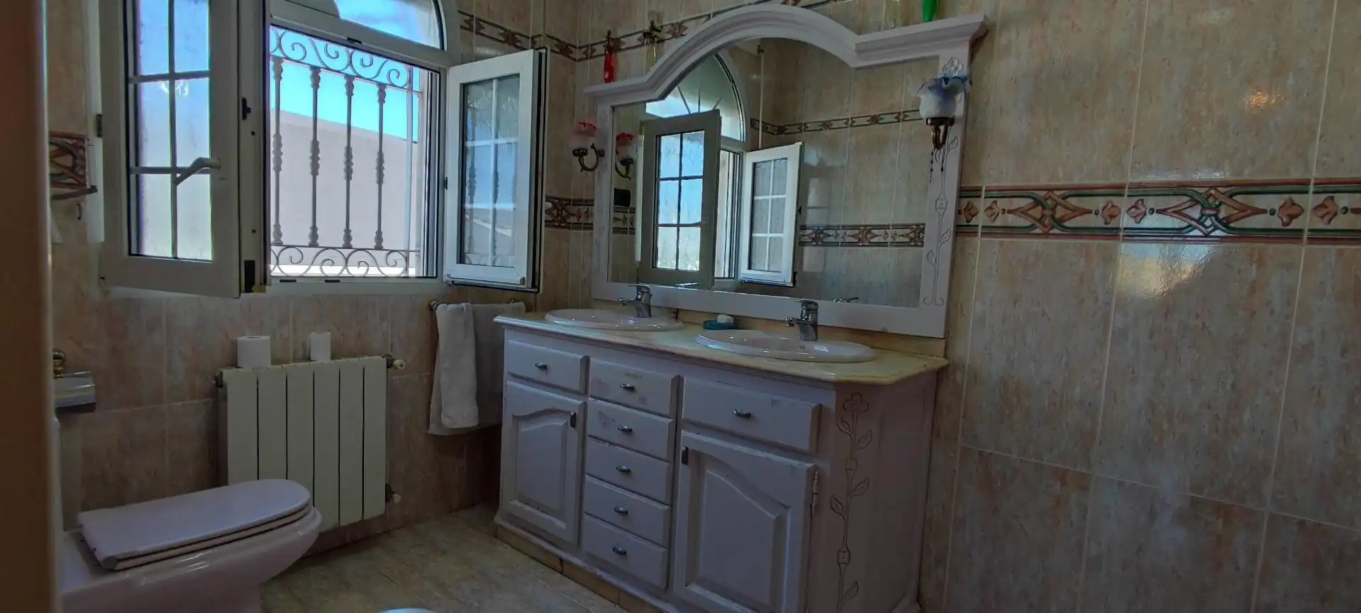 Baño de Casa o chalet en venta en Elche / Elx con Aire acondicionado, Jardín privado y Terraza