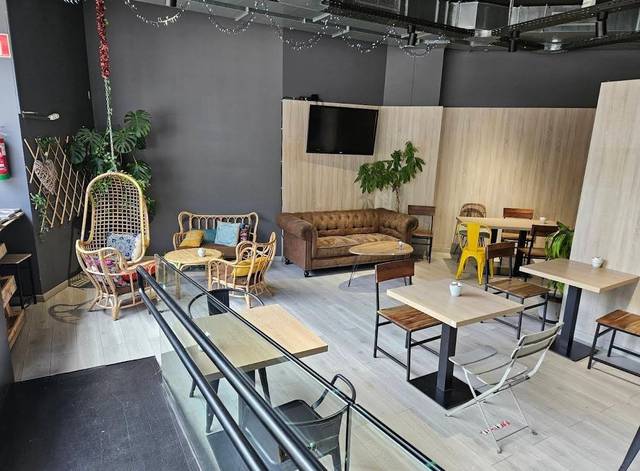 Local comercial en Venta en Les Escaldes