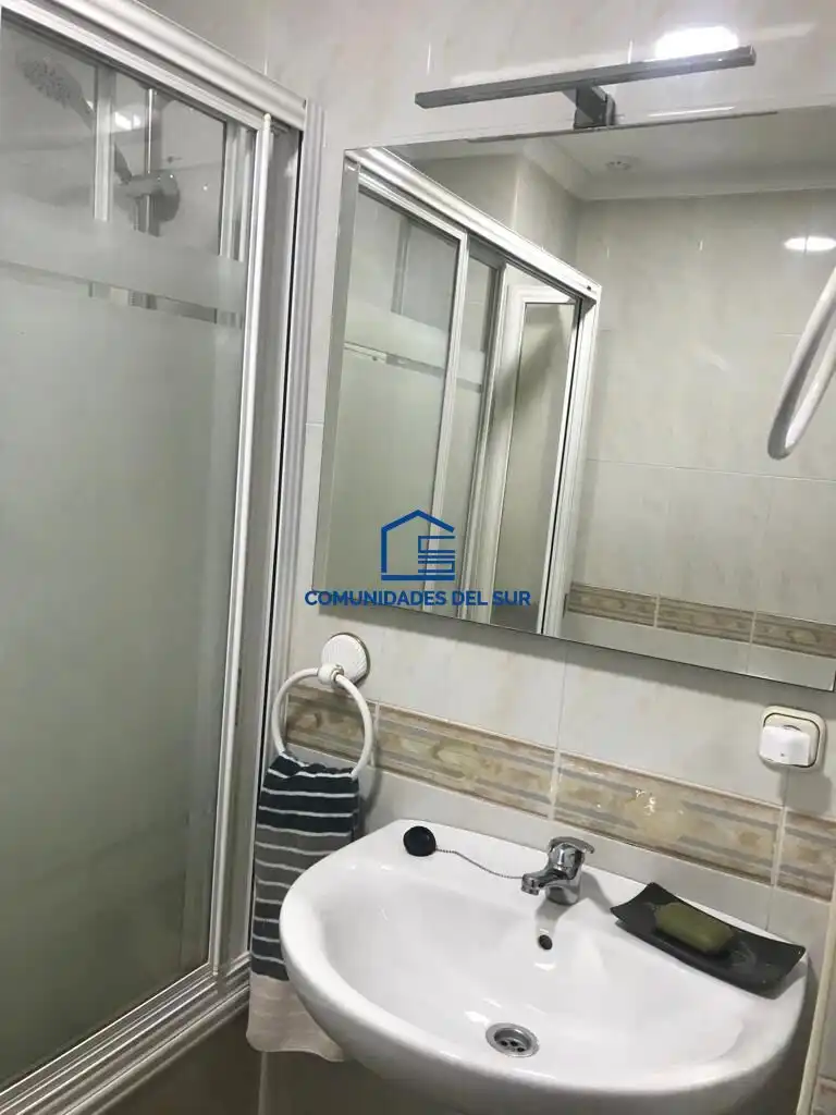 Bathroom of Flat for rent in Cádiz  with Terrace and Furnished